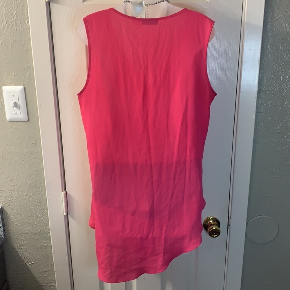 SLEEVELESS TOP BUNDLE (2) - Picture 6 of 8